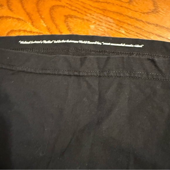 Johnny Cupcakes Michael Jackson Thriller Wolf Tee M Rare HTF Halloween Big Kid - Picture 14 of 16